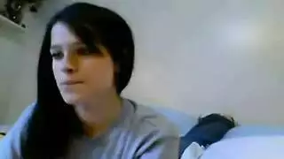 مؤخرة تلك الفتاة المجعدة الكبيرة تتوسل لضربة جنسية قوية