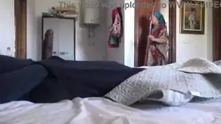 فيلم للكبار: عاملة فندق تركية تواجه قضيبًا أسودًا ضخمًا