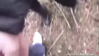 من الأفضل ألا تقاطعني بينما أنا أضرب هذه القطعة الرائعة من الحمار لديها أصلع وهي تعطيني إياه جيداً