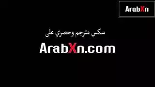 تلات وبات في كس واحد يهيجون عليها و يضربوها مترجم