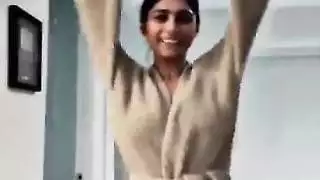 سكس دكتورة تعلمهم