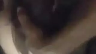 أنت تضرب مهبل الزوجة الجديدة الضيق بوضعية الكلب