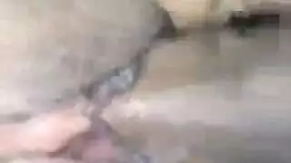 ميلف ساخنة في جوارب عالية تتعرض لجنس كلابي قوي في كابينة