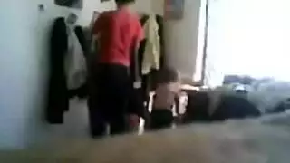 في الحمام مراهقين شقرا