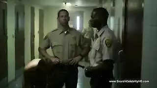 مراهقات عاهرات في فعل قاسي بقضيبين