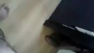 الام تخرج لبن كسها بسبب النيك القوي