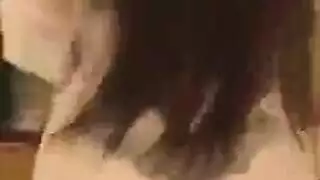 كلبتان وقحتان بالجوارب يتم ركبهما من قبل فحل أسود مسيطر