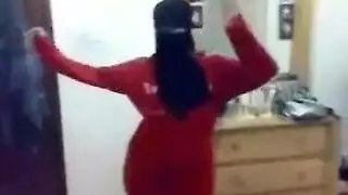 منقبة ومحجبة كلام غنج مصر نار