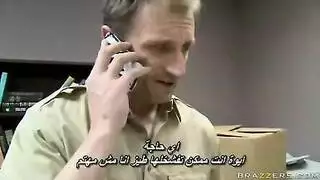 كل عامل ينيك فتاة المدير في أوجاري مستودع