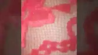 شاب بيخش على ام مراته اوضه النوم وهي نايمه وهم لوحدهم فقط